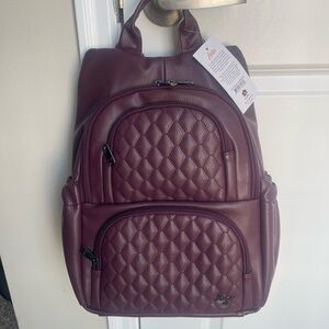 NWT Lug VL Hatchback in Wine